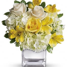 Teleflora's Sweetest Sunrise Bouquet